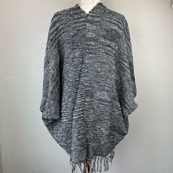 Poncho Style Wrap EUC - Picture 4 of 6